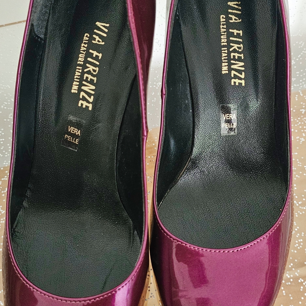 Elegant Maroon Women's Heels - Picture 2 of 5